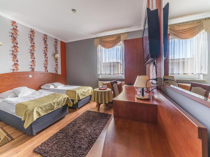 Hotel Doris image