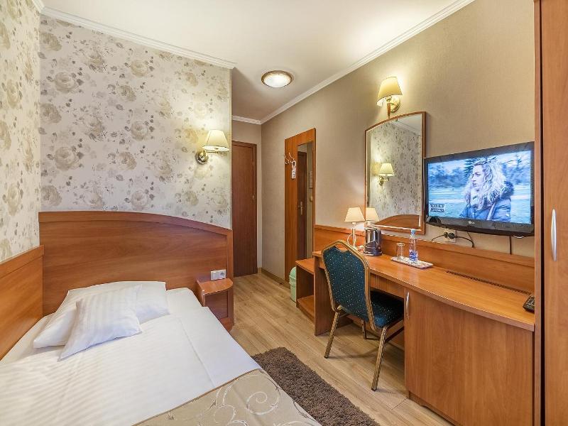 Hotel Doris image
