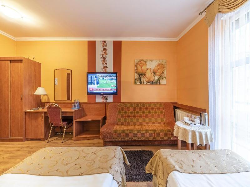 Hotel Doris image