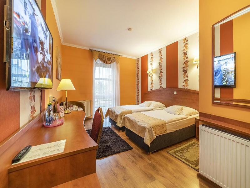 Hotel Doris image