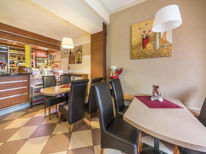 Hotel Doris image