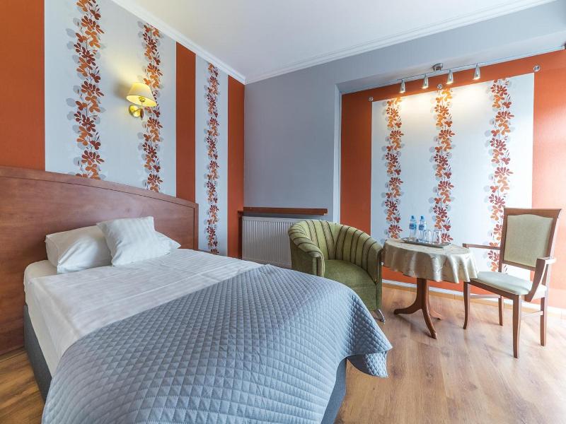 Hotel Doris image