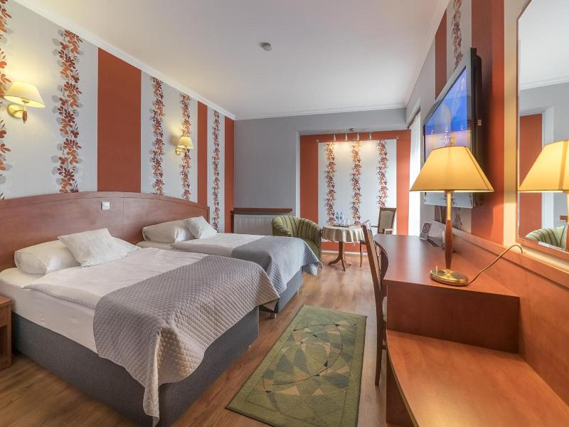 Hotel Doris image