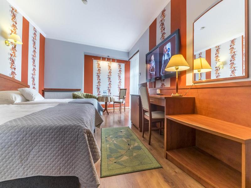 Hotel Doris image