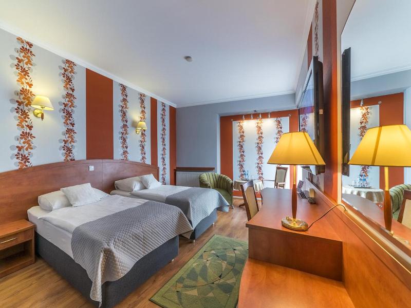 Hotel Doris image