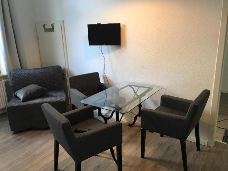 Apartment Am Wall image