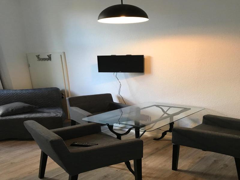 Apartment Am Wall image