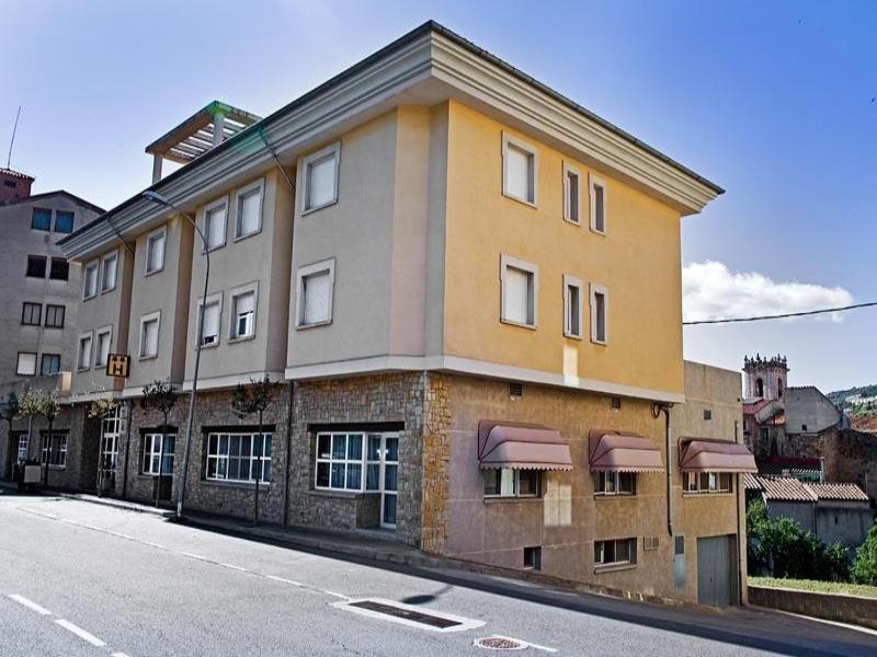 Hotel La Piqueta image