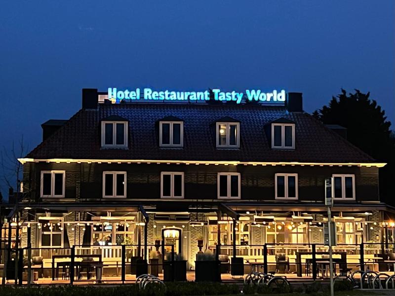 Tasty World image