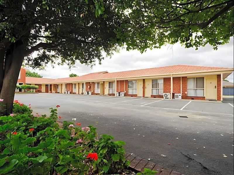 Werribee Motel & Apartments image