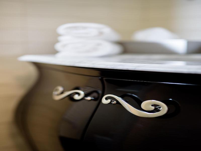 Marie Claire Apartments Spa image