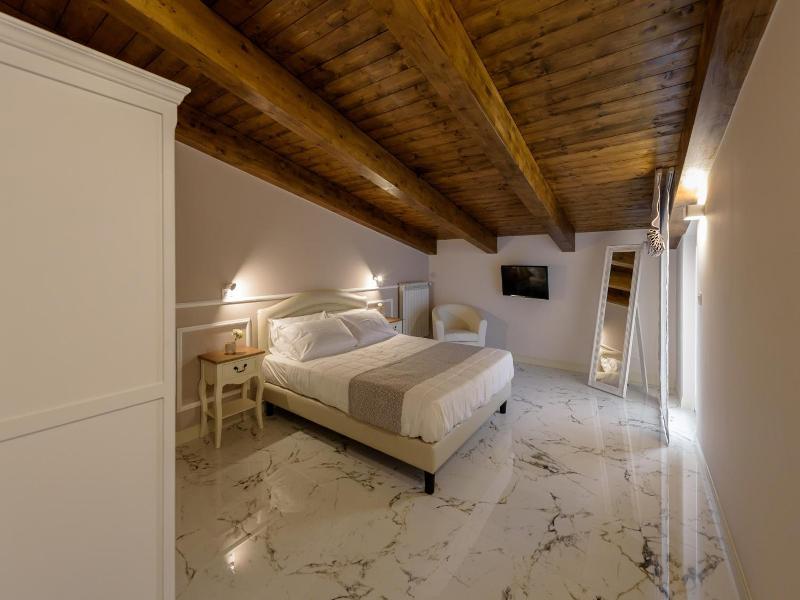 Marie Claire Apartments Spa image