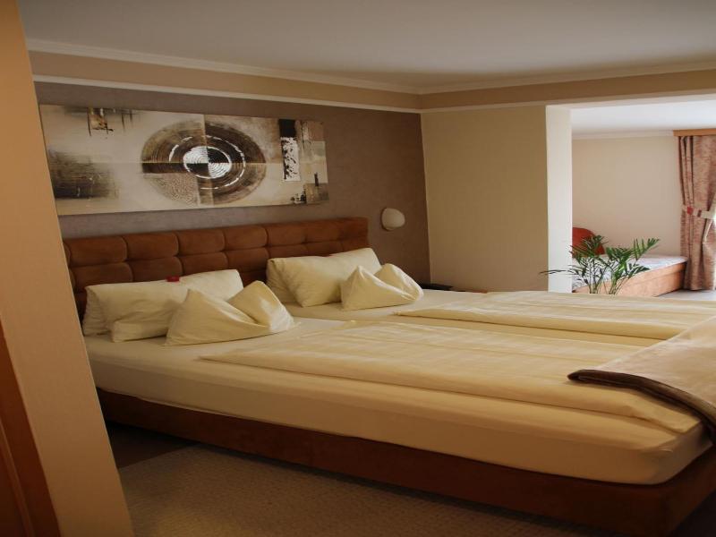 Hotel Lang image