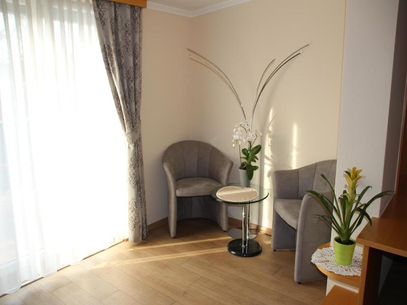 Hotel Lang image