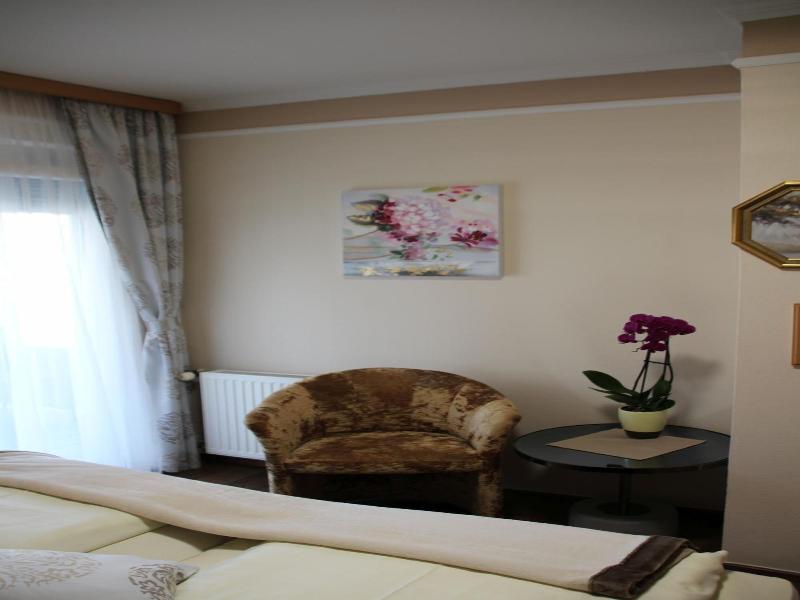 Hotel Lang image