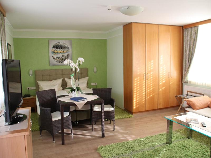 Hotel Lang image