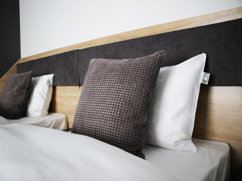 Lemon Plaza Hotel image