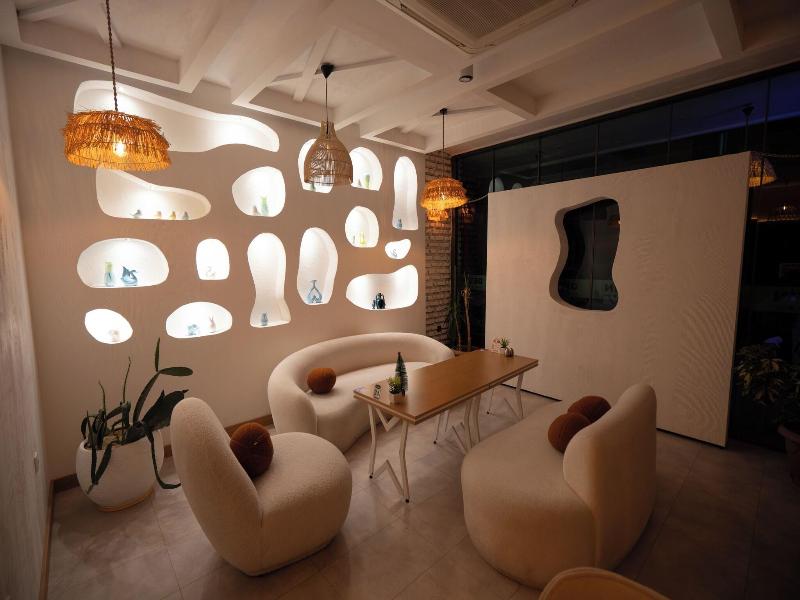 Devin Otel