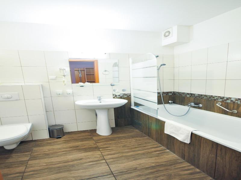 Hotel Trzy Owiaty Spa Wellness Rajska Wyspa image