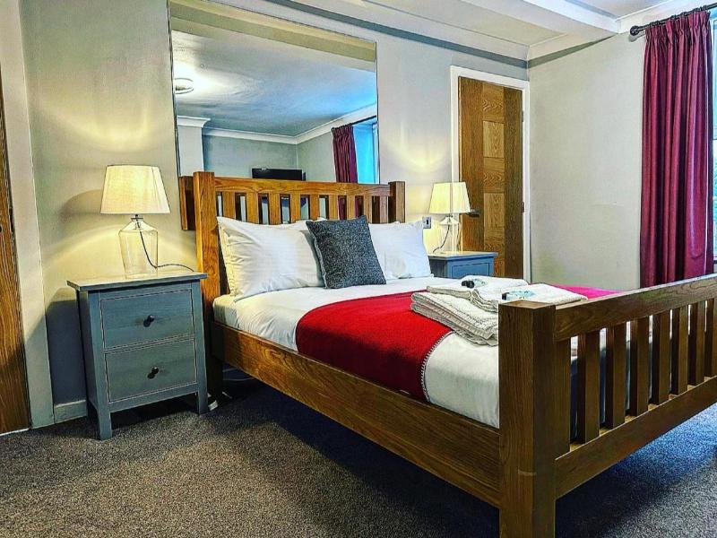 The Hinds Head Hotel image