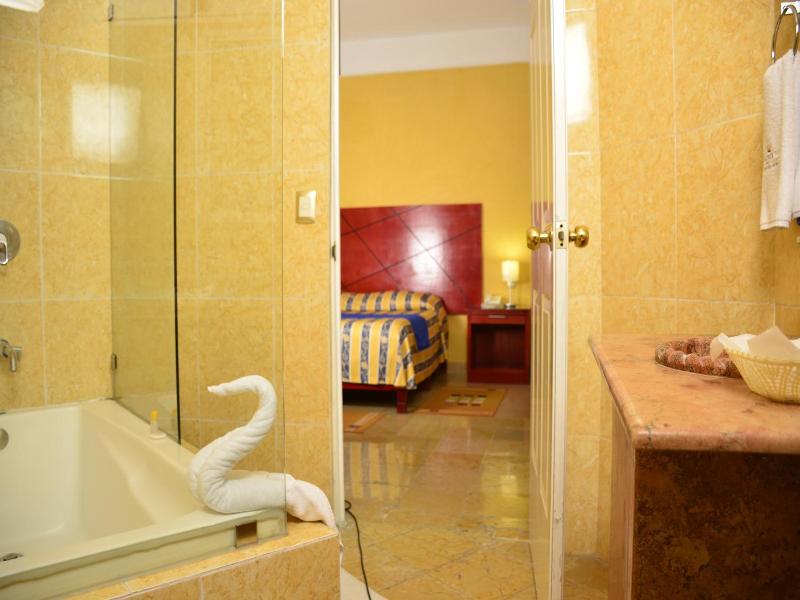 Hotel Paradise Inn image