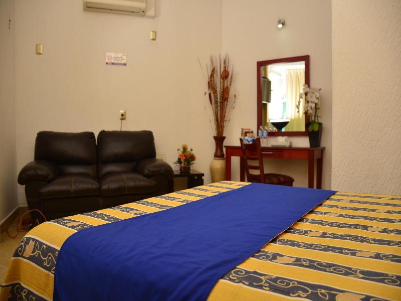 Hotel Paradise Inn image