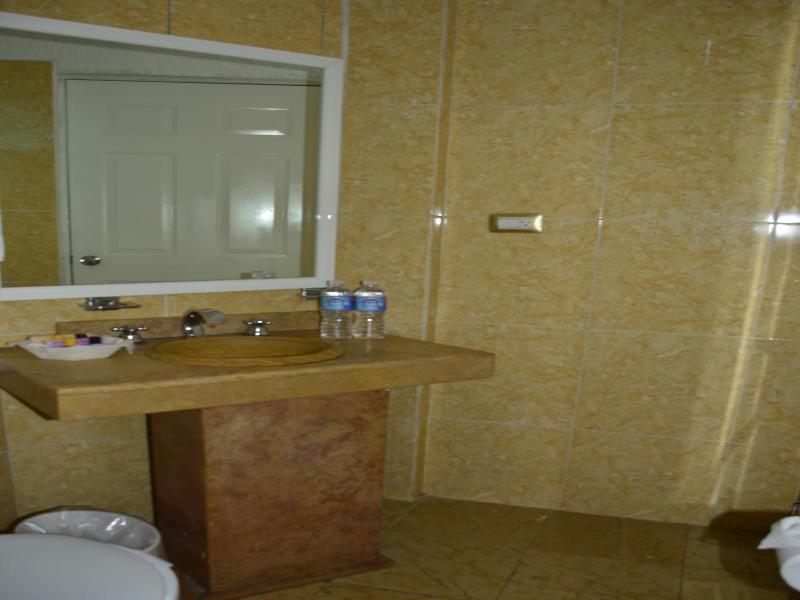 Hotel Paradise Inn image