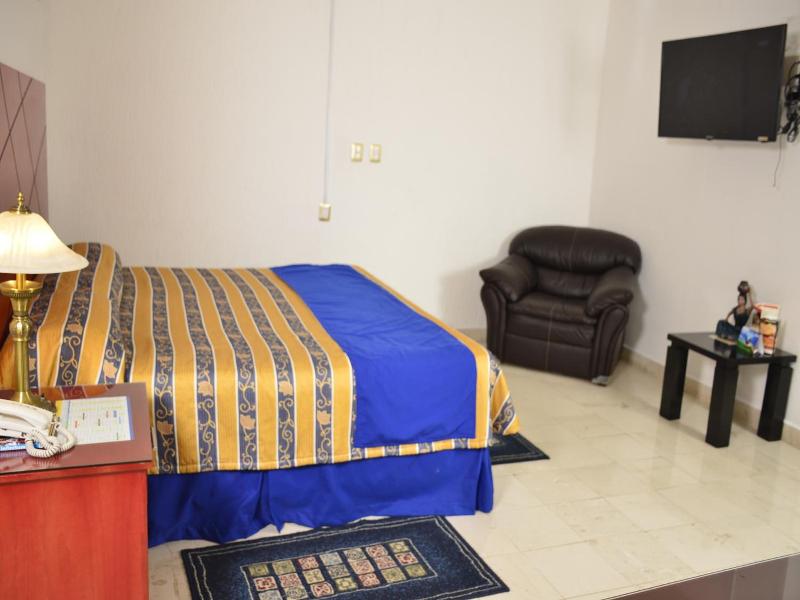 Hotel Paradise Inn image