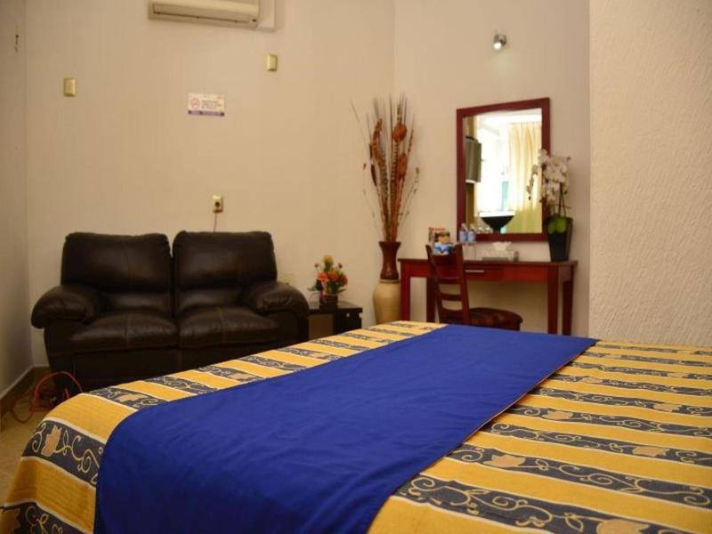 Hotel Paradise Inn image