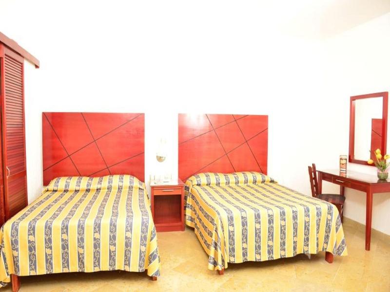 Hotel Paradise Inn image