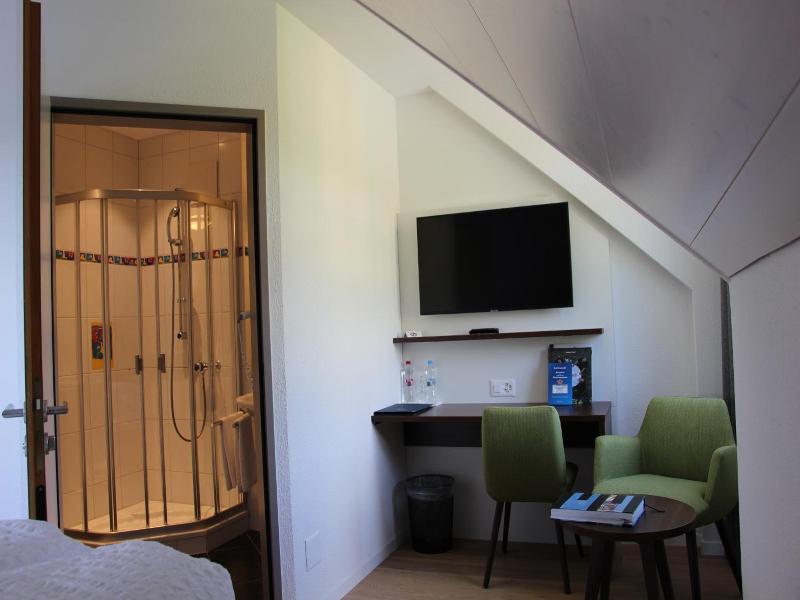 Seehotel Delphin image