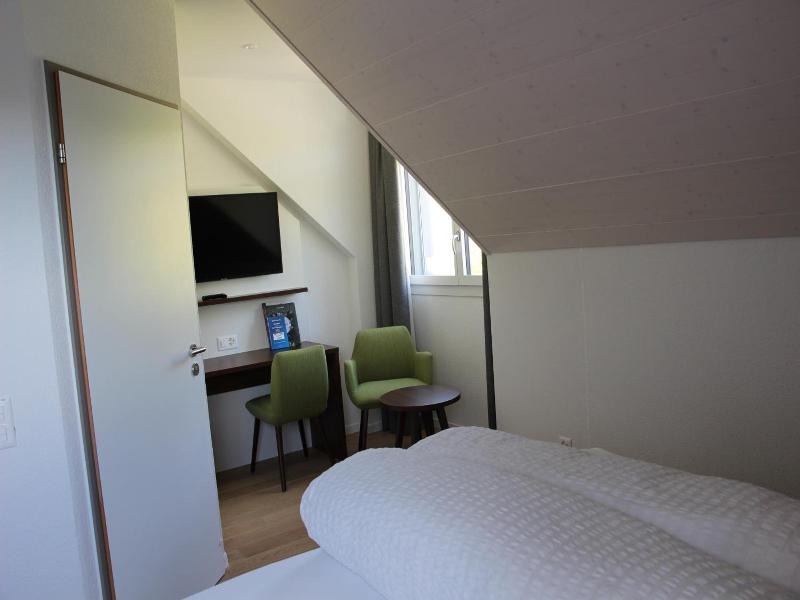 Seehotel Delphin image