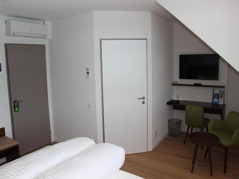 Seehotel Delphin image