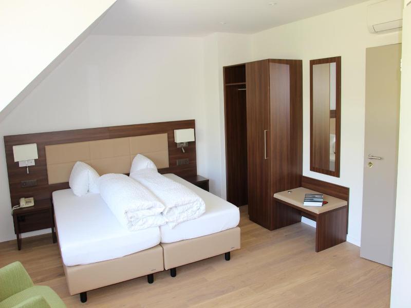 Seehotel Delphin image