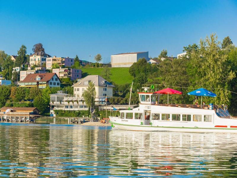 Seehotel Delphin image