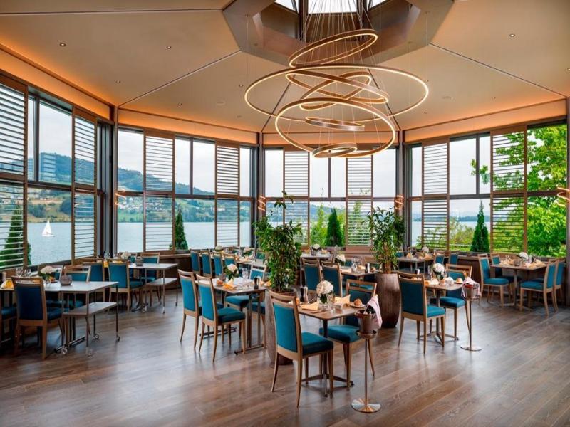 Seehotel Delphin image