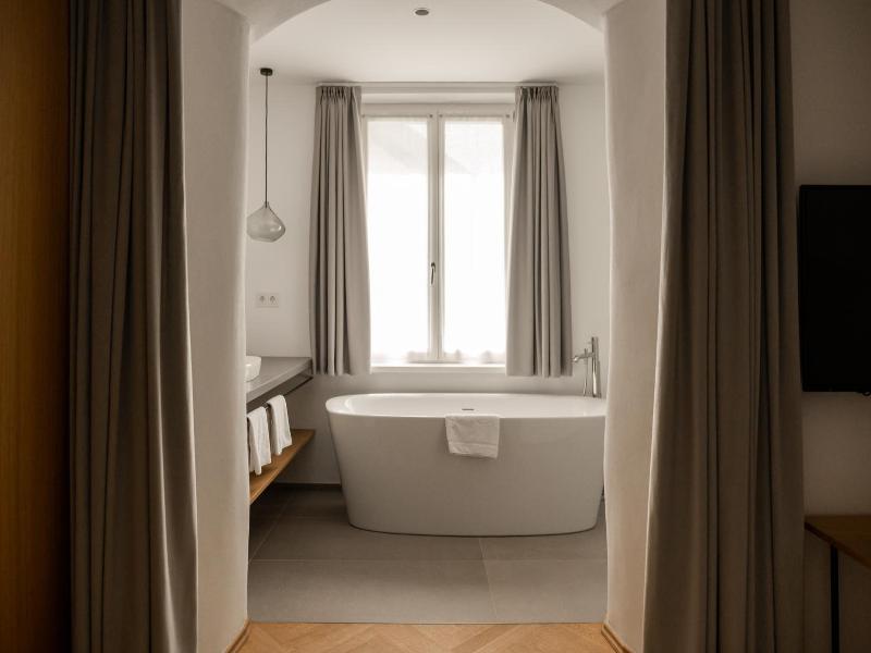 Kuntino Suites image