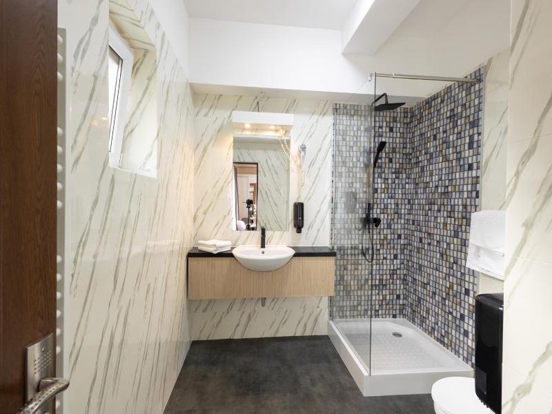 Apart Hotel Bonjour Cluj image