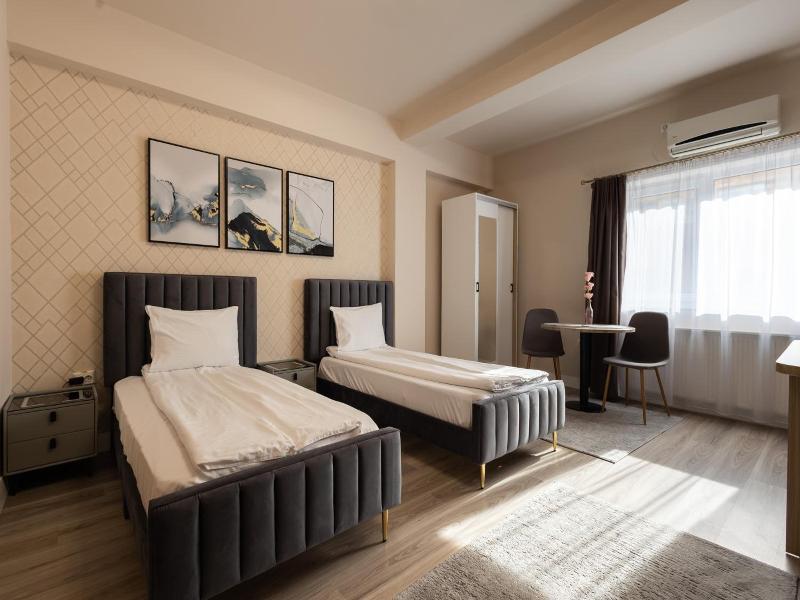 Apart Hotel Bonjour Cluj image