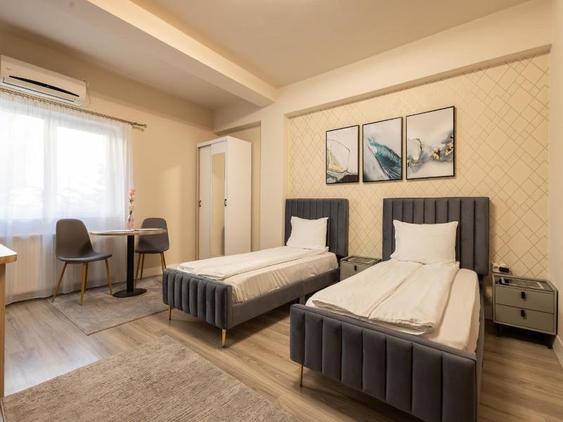 Apart Hotel Bonjour Cluj image