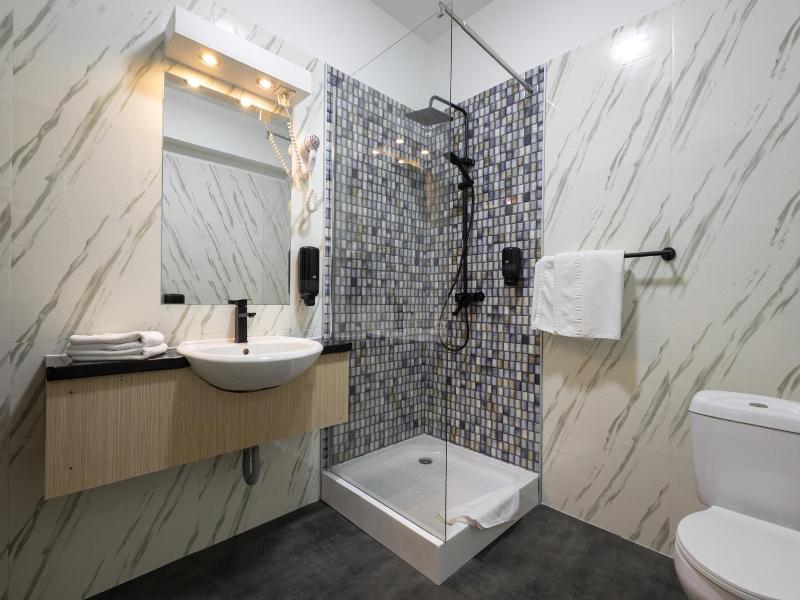 Apart Hotel Bonjour Cluj image