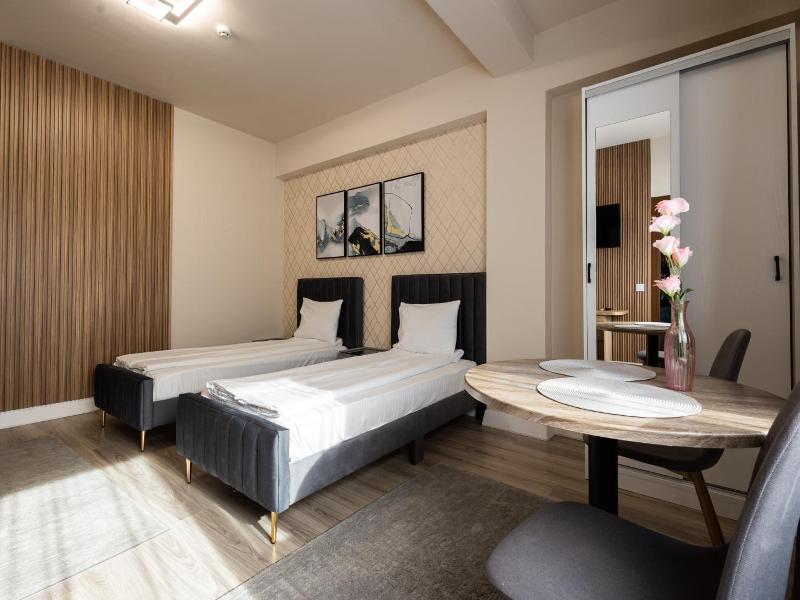 Apart Hotel Bonjour Cluj image