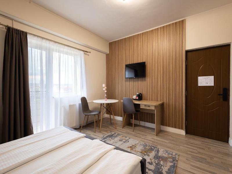 Apart Hotel Bonjour Cluj image