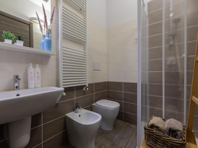 Housing Giulia image