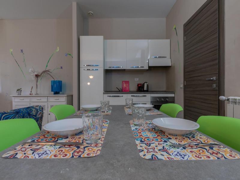 Housing Giulia image