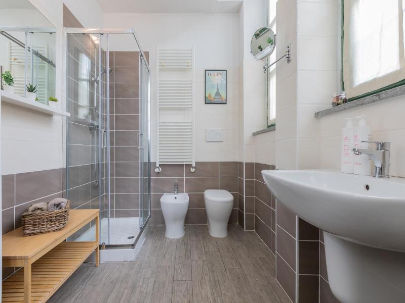 Housing Giulia image