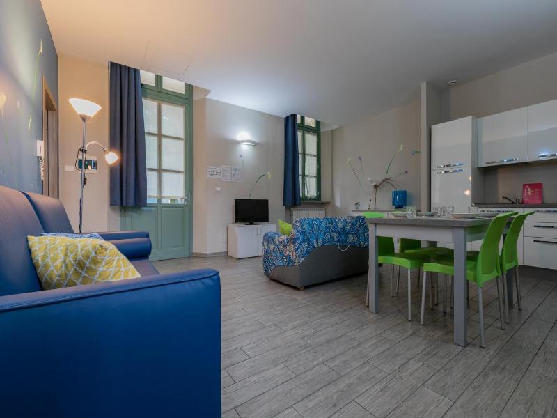 Housing Giulia image