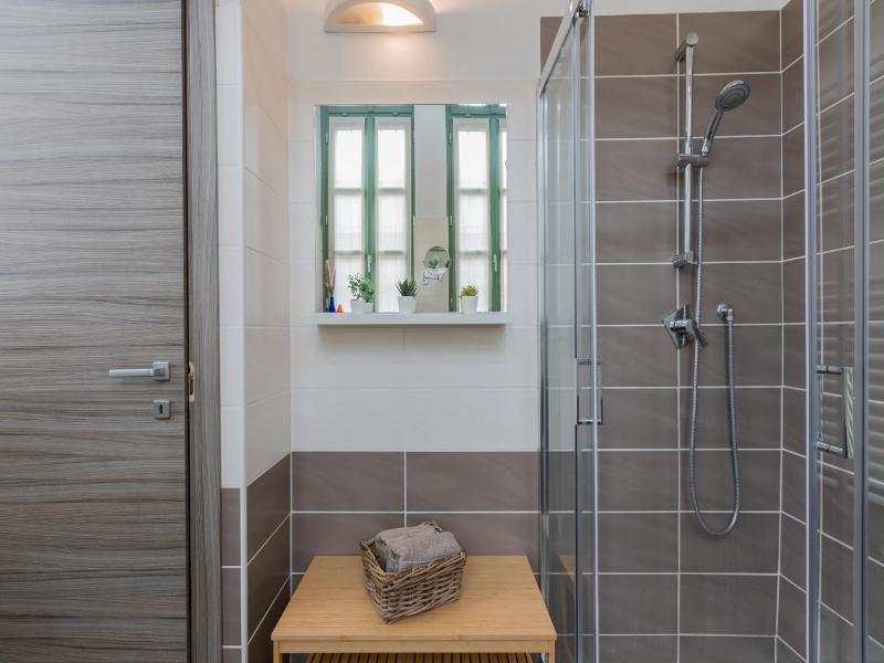 Housing Giulia image
