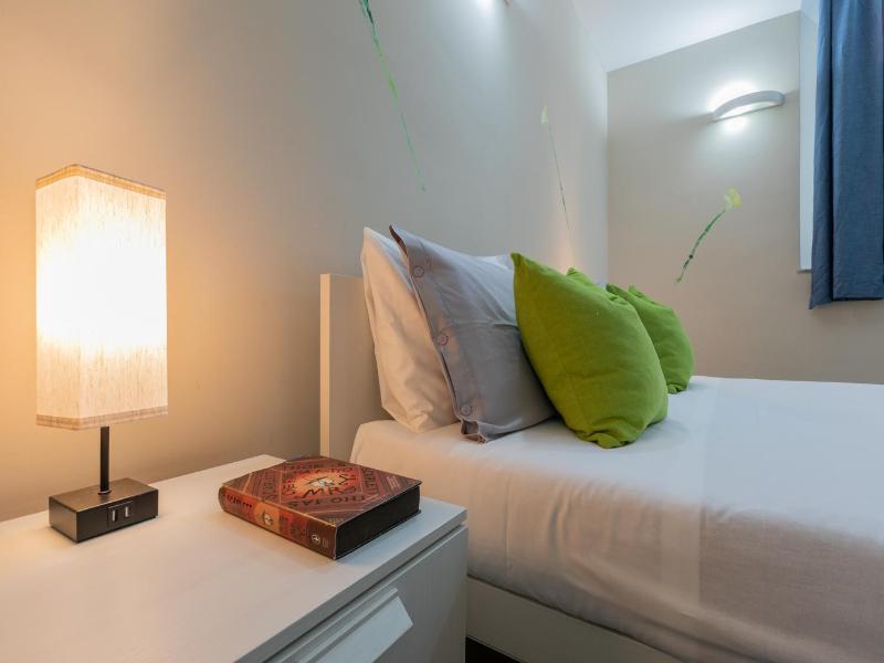 Housing Giulia image