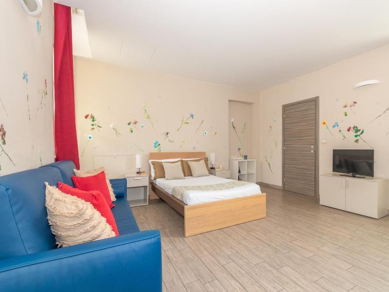 Housing Giulia image